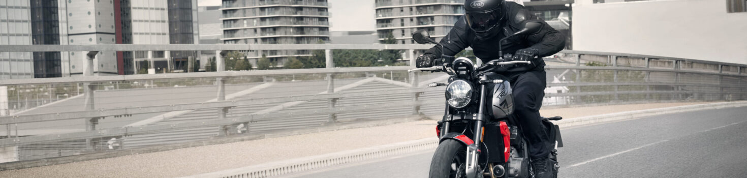 ALL-NEW TRIUMPH TRIDENT 660 – TRIPLE THE ADVANTAGE Trident---Hero-Riding-2